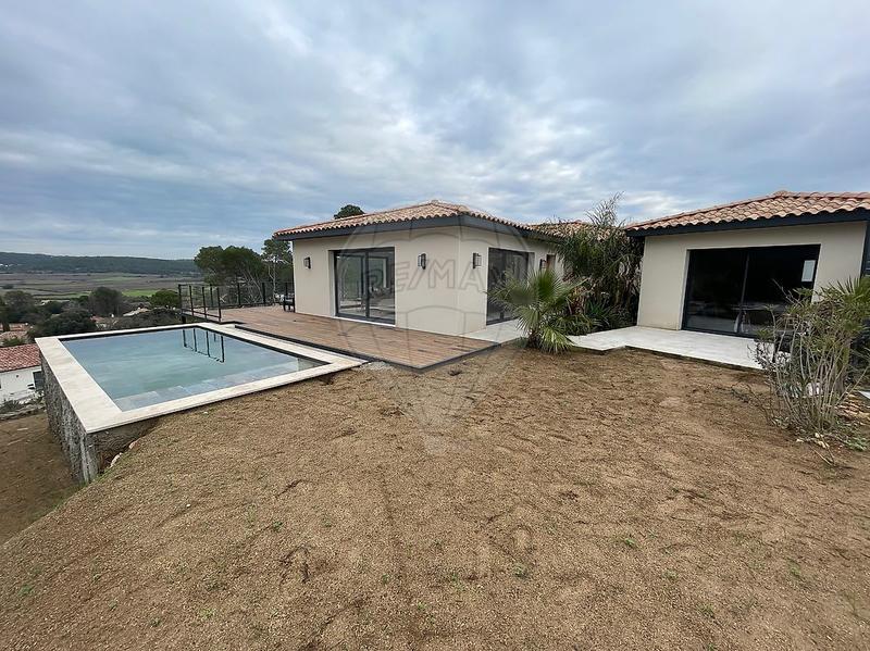 Maison - 108 m² - 6 pièces