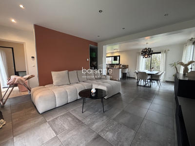 Maison contemporaine - 122 m² - 7 pièces