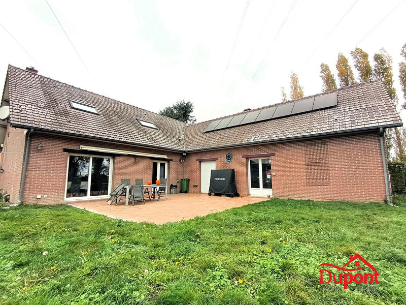 Maison - 202 m² - 8 pièces