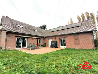 Maison - 202 m² - 8 pièces