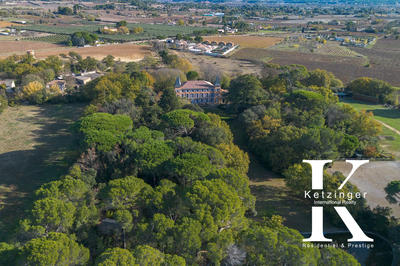 Château - 1 450 m² - 28 pièces