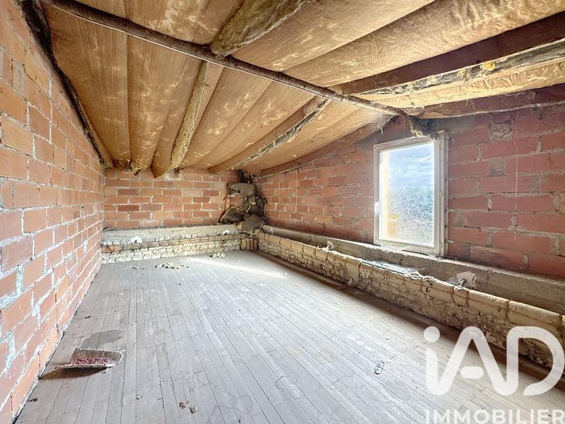 Maison - 180 m² - 8 pièces