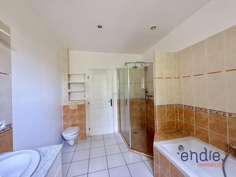 Maison - 140 m² - 6 pièces