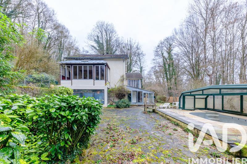 Maison - 198 m² - 8 pièces