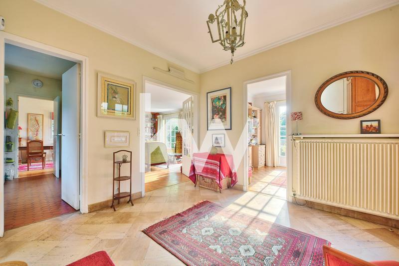 Maison - 193 m² - 9 pièces