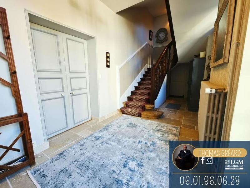 Château - 265 m² - 6 pièces