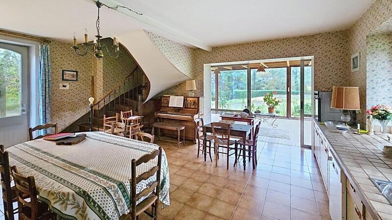 Propriété - 420 m² - 13 pièces