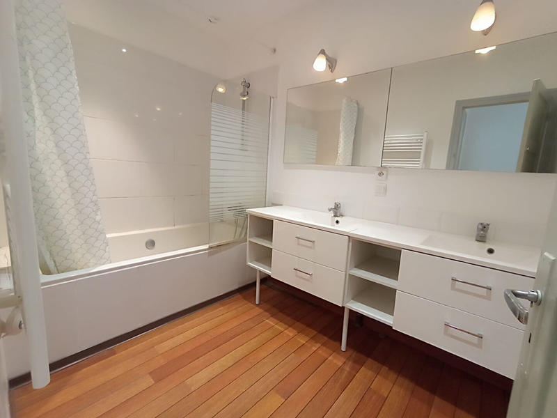 Appartement - 77 m² - 3 pièces