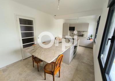 Maison - 157 m² - 6 pièces