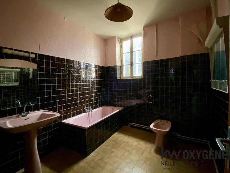 Maison ancienne - 203 m² - 6 pièces