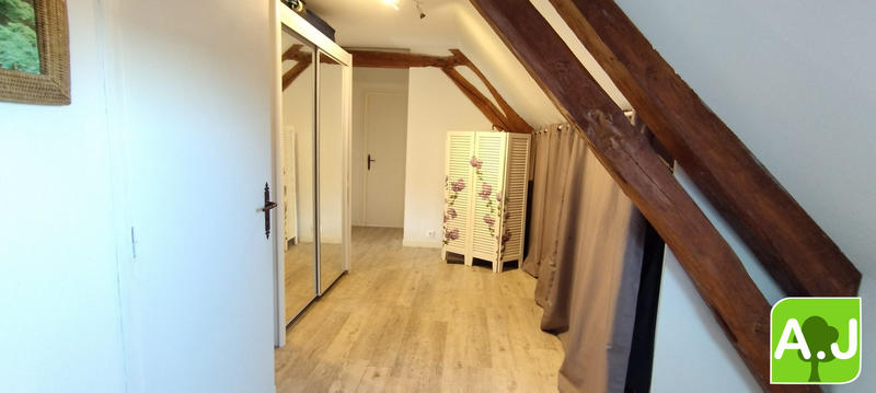 Maison - 107 m² - 6 pièces