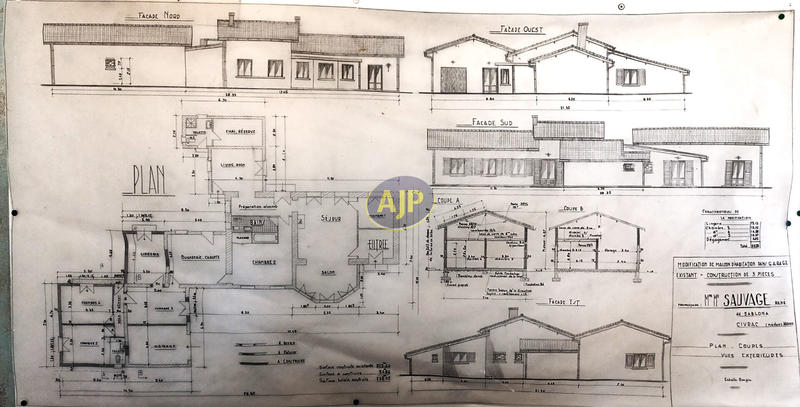 Maison - 268 m² - 7 pièces