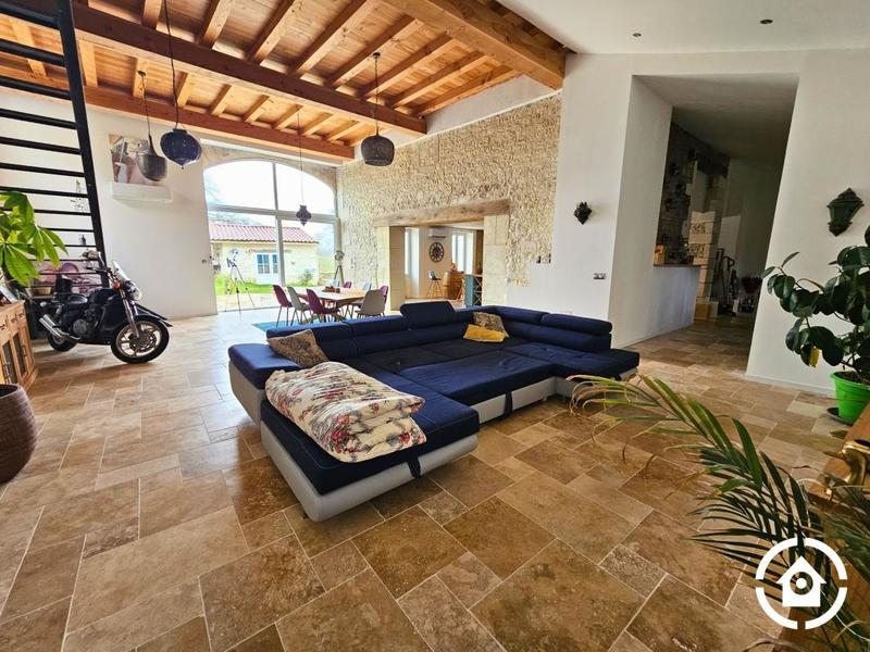 Maison ancienne - 498 m² - 12 pièces