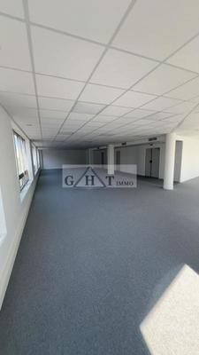 Bureau - 213 m²