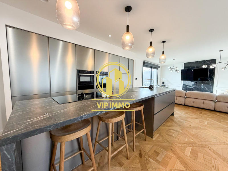 Maison - 125 m² - 6 pièces