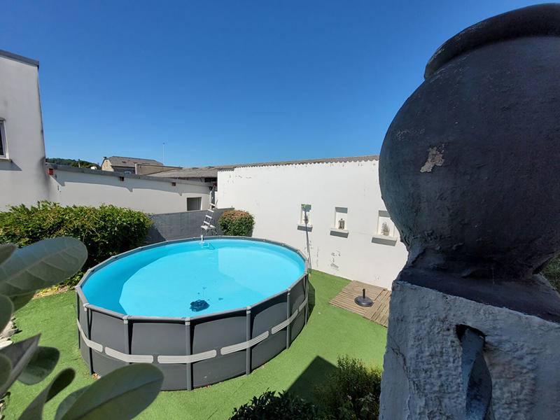 Maison - 205 m² - 6 pièces