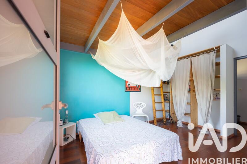 Maison de maîtres - 260 m² - 10 pièces