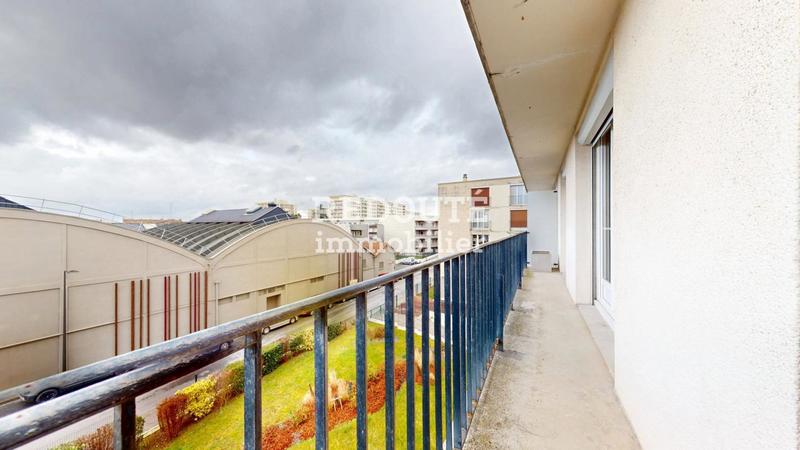 Appartement - 94 m² - 5 pièces