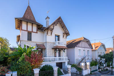 Maison - 140 m² - 6 pièces