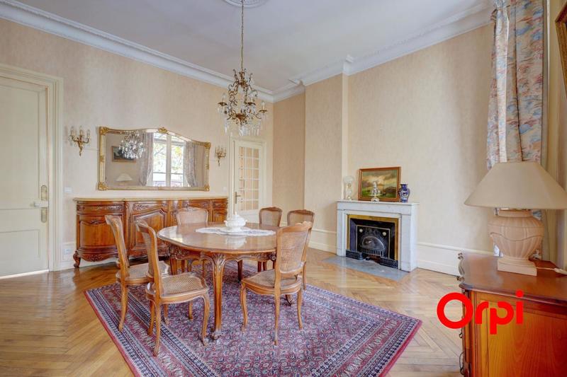 Appartement - 122 m² - 4 pièces