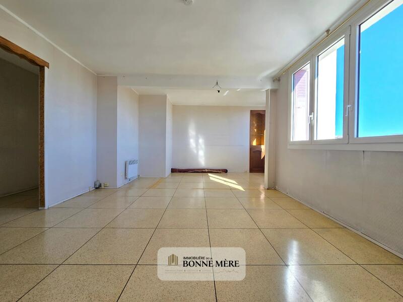 Appartement - 84 m² - 4 pièces