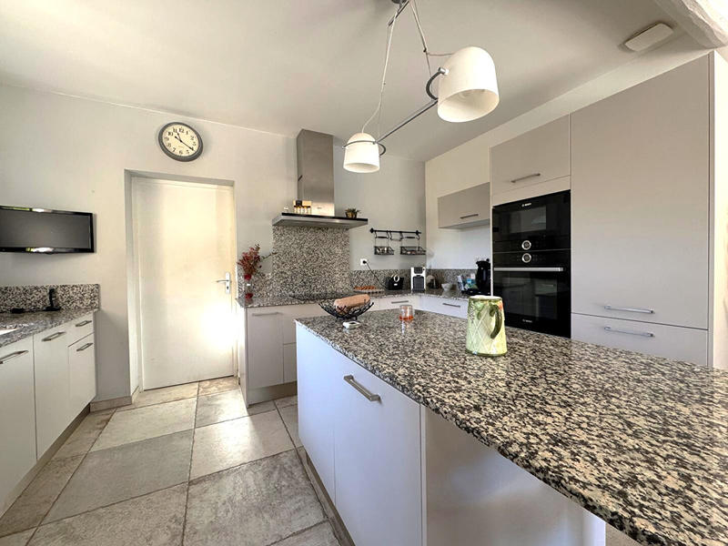 Maison - 144 m² - 5 pièces