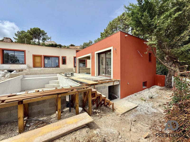 Villa - 184 m² - 5 pièces