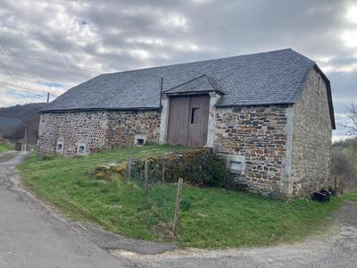 Maison - 358 m² - 2 pièces