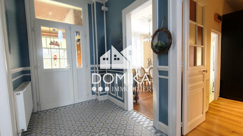 Maison - 178 m² - 8 pièces