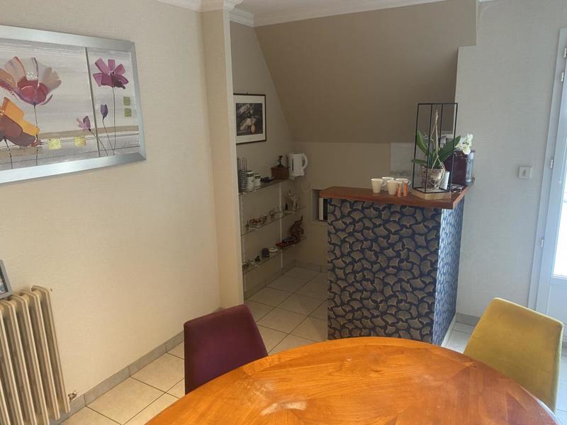 Maison - 275 m² - 12 pièces