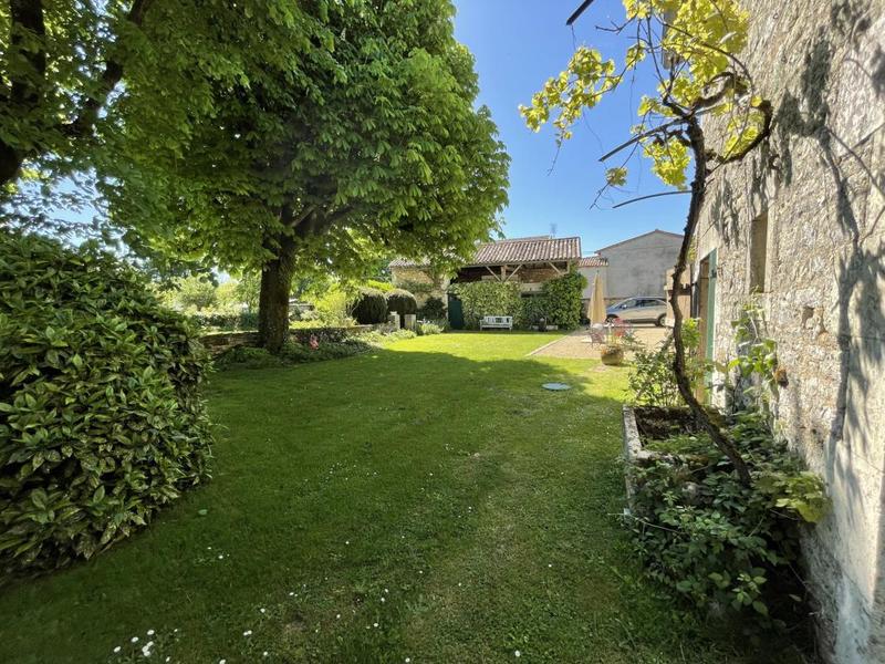 Maison en pierre - 122 m² - 4 pièces