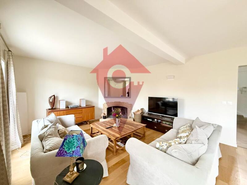 Maison - 190 m² - 9 pièces