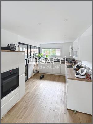 Maison - 95 m² - 5 pièces