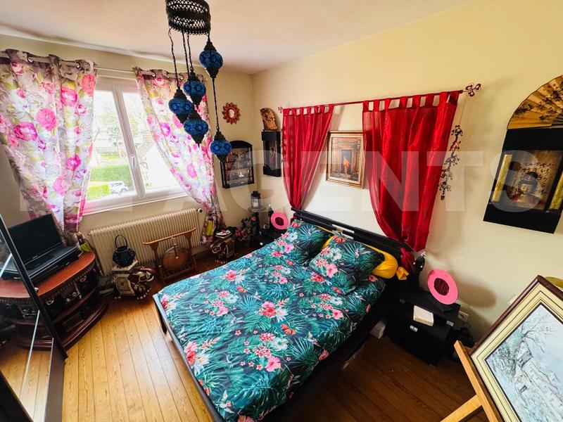 Appartement - 90 m² - 6 pièces