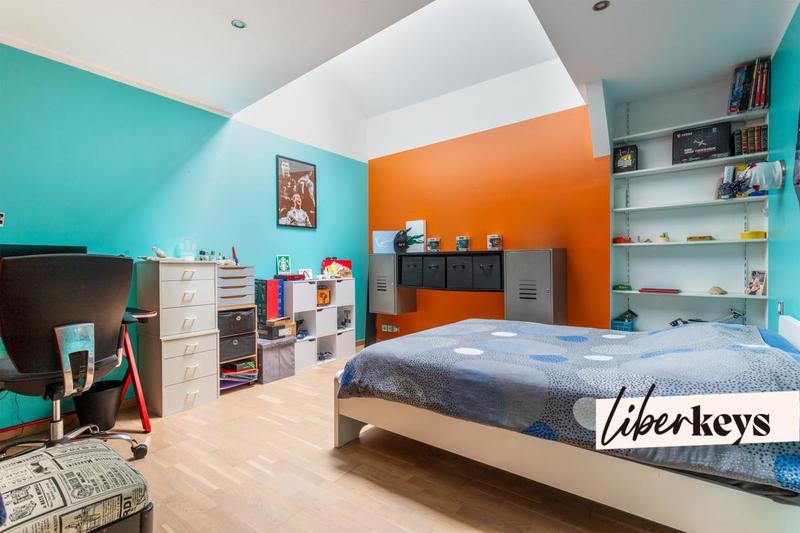 Maison - 208 m² - 8 pièces