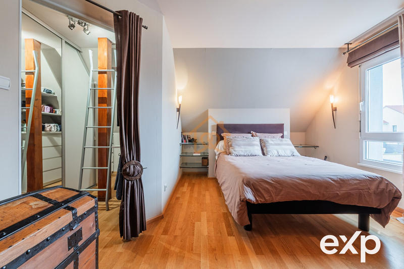 Maison - 185 m² - 6 pièces