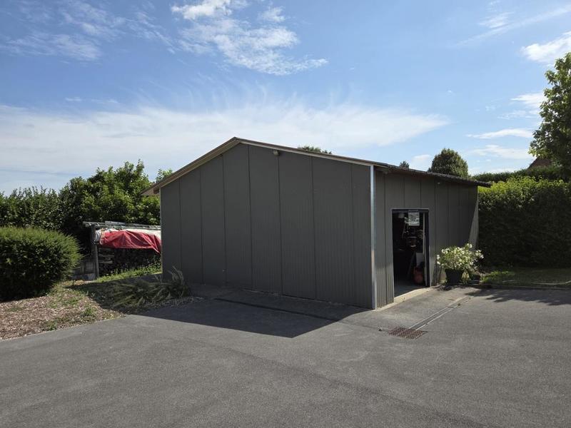 Pavillon - 220 m² - 9 pièces