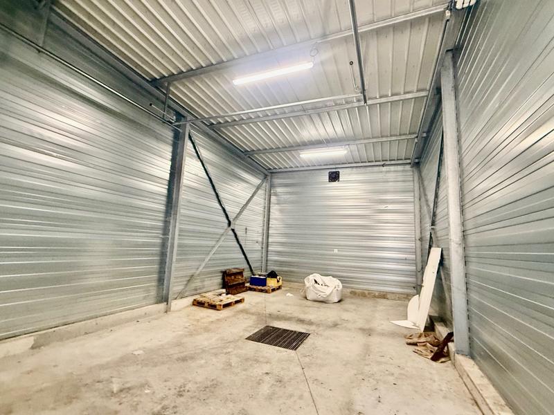 Local d'activités - 940 m²