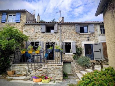 Maison en pierre - 74 m² - 3 pièces