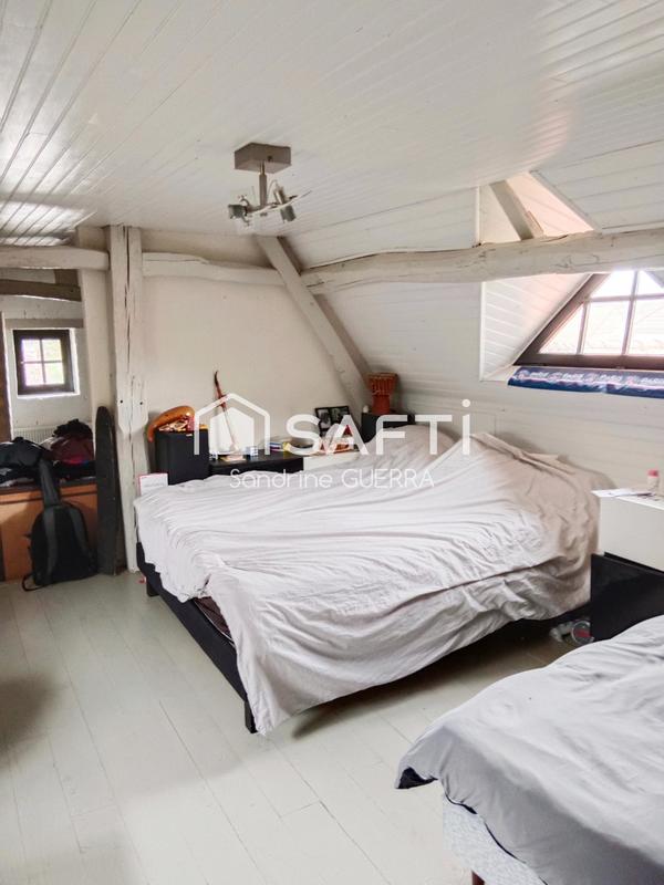 Maison - 262 m² - 12 pièces