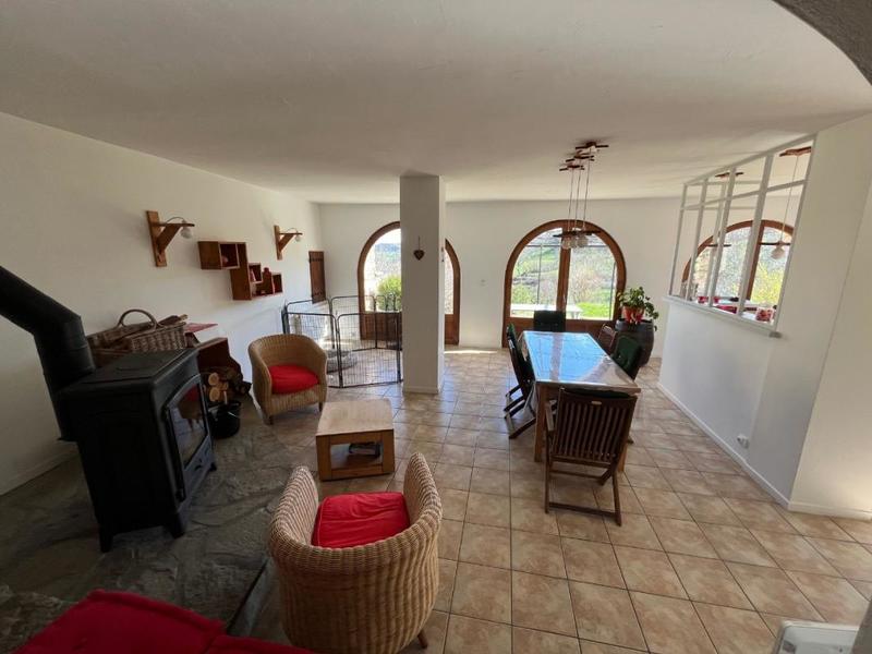 Maison - 217 m² - 7 pièces