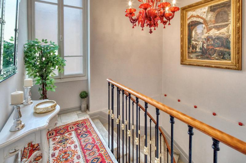 Villa - 180 m² - 6 pièces