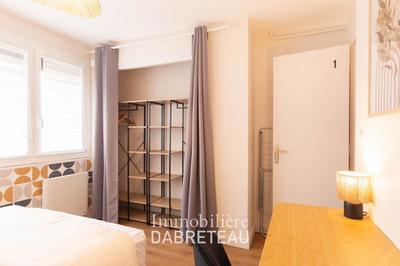 Appartement - 128 m² - 8 pièces