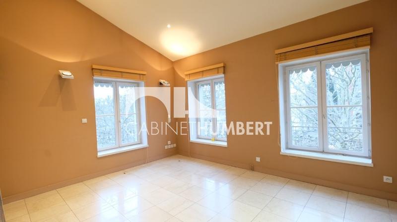 Appartement - 120 m² - 5 pièces