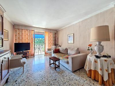 Appartement - 93 m² - 4 pièces