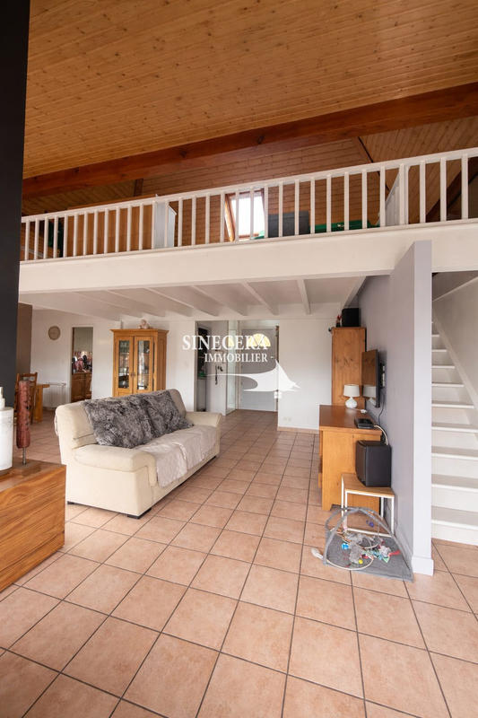 Maison traditionnelle - 140 m² - 5 pièces