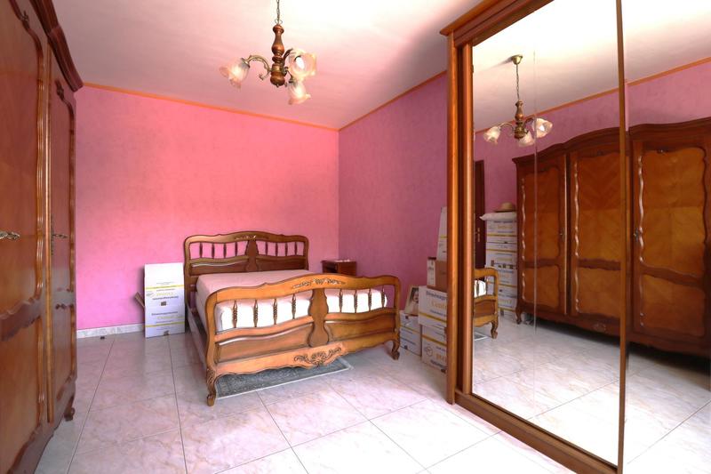 Maison - 220 m² - 5 pièces