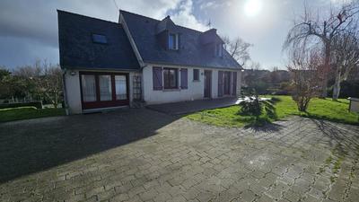 Maison - 99 m² - 6 pièces