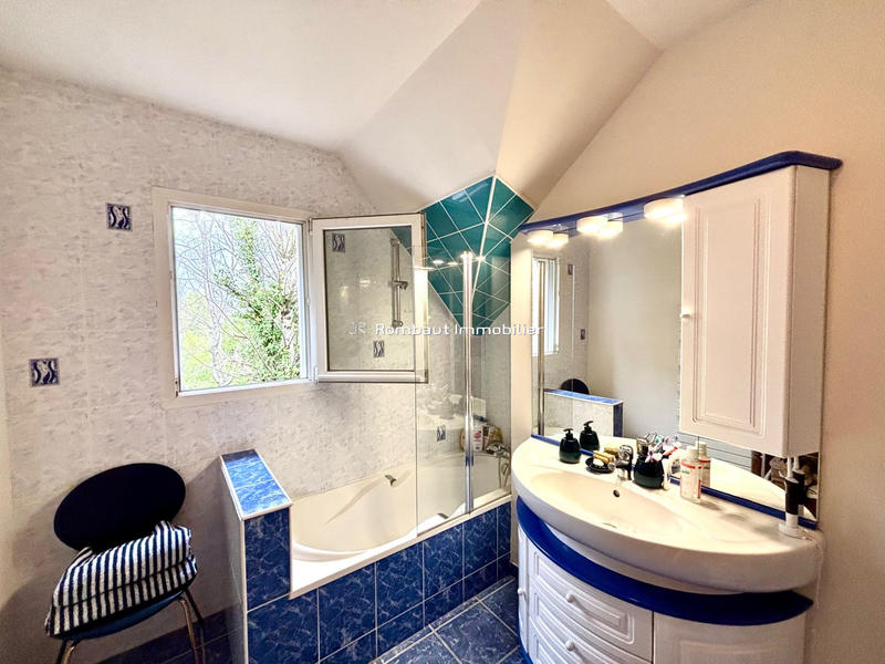 Maison - 183 m² - 7 pièces