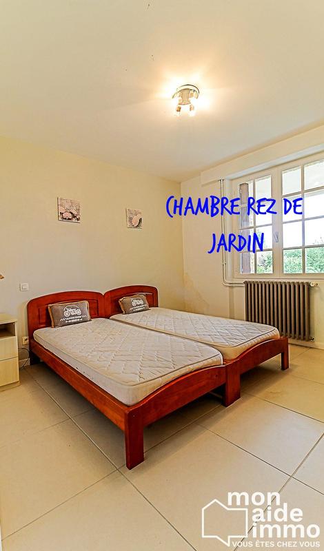 Maison - 244 m² - 8 pièces